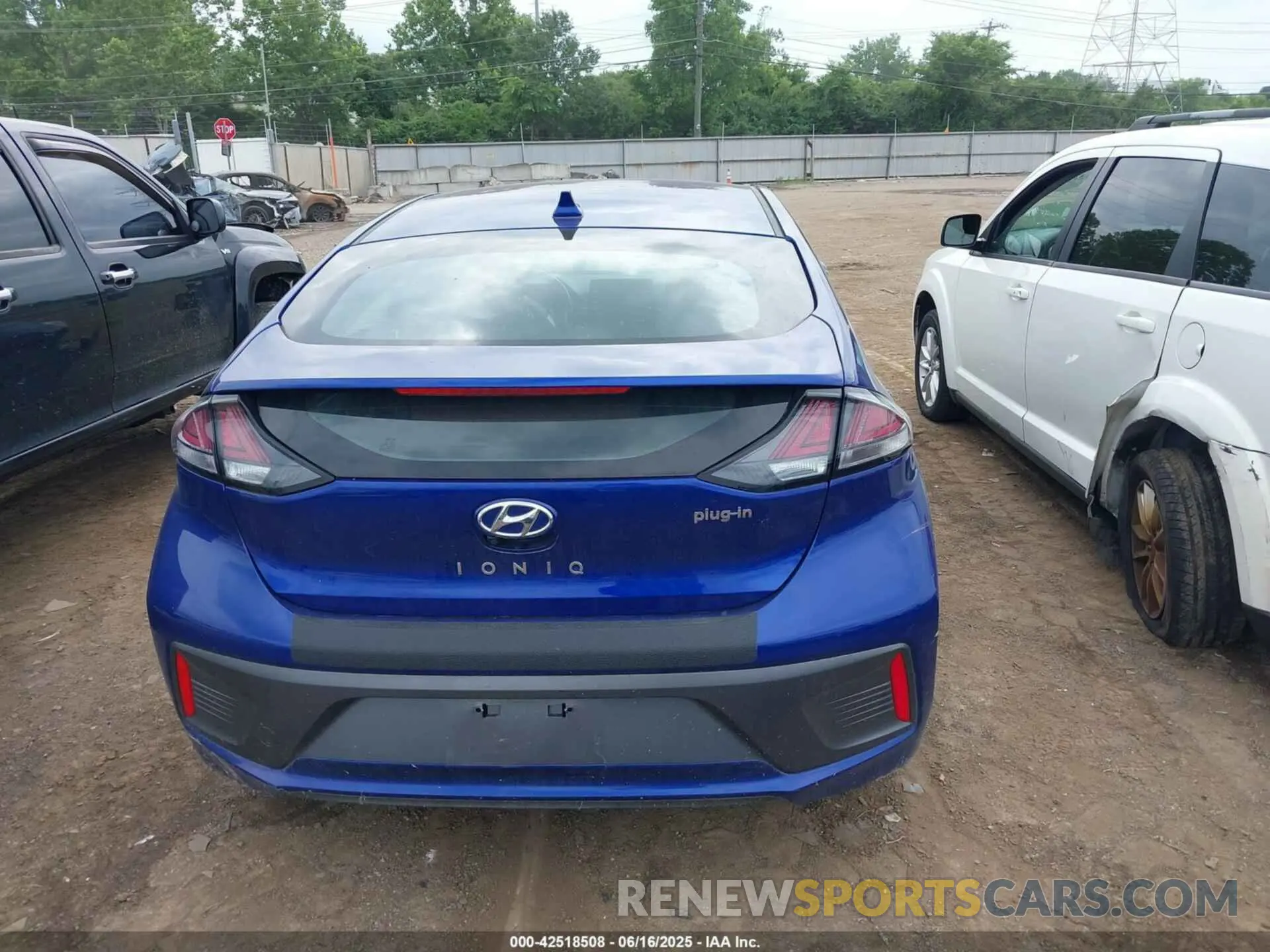 16 fotografías del automóvil dañado KMHC75LD0NU273701 HYUNDAI IONIQ PLUG-IN HYBRID 2022