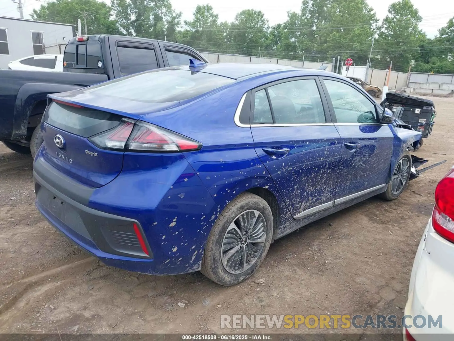 4 fotografías del automóvil dañado KMHC75LD0NU273701 HYUNDAI IONIQ PLUG-IN HYBRID 2022