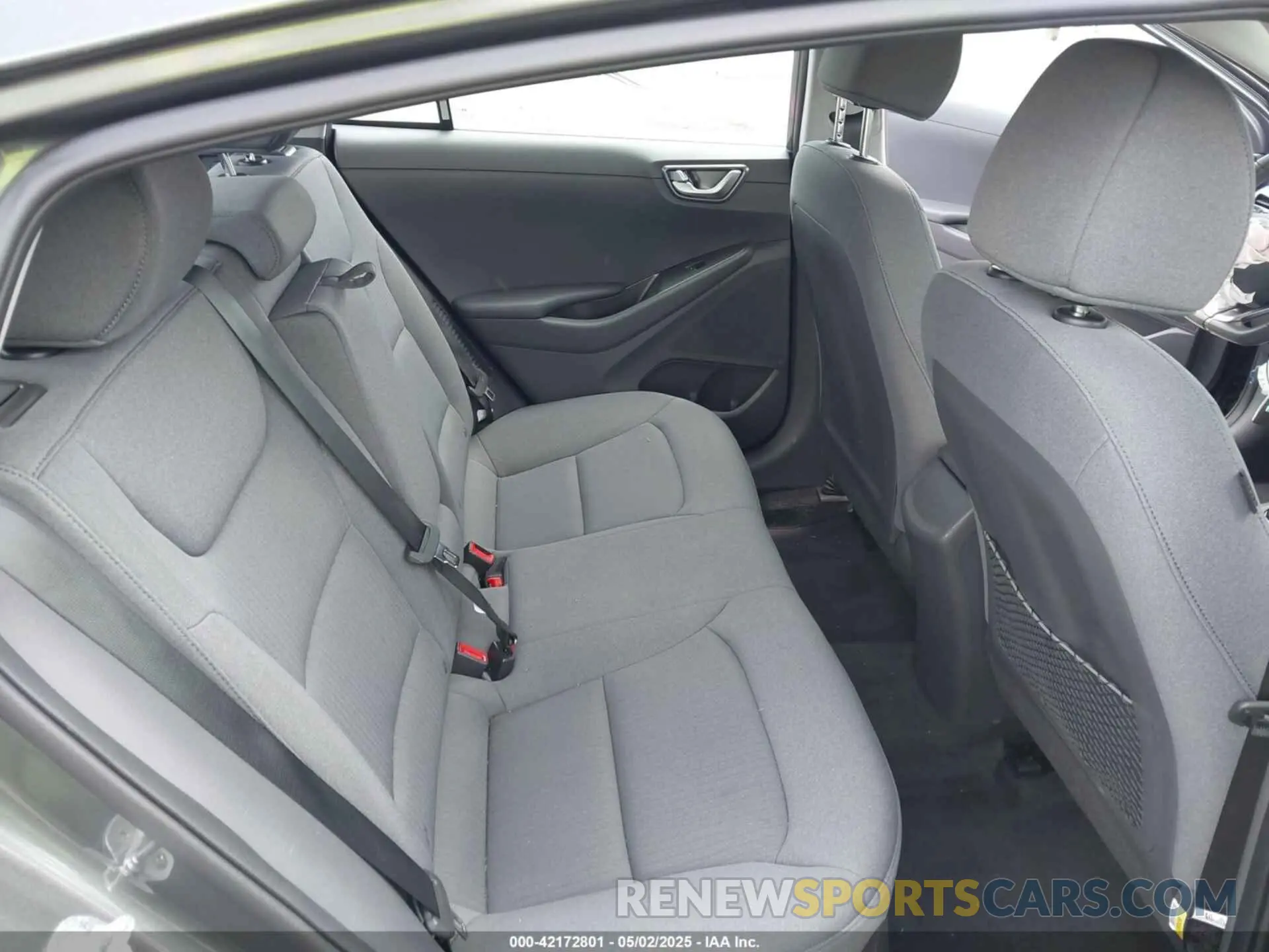 8 fotografías del automóvil dañado KMHC75LD1N4277787 HYUNDAI IONIQ PLUG-IN HYBRID 2022