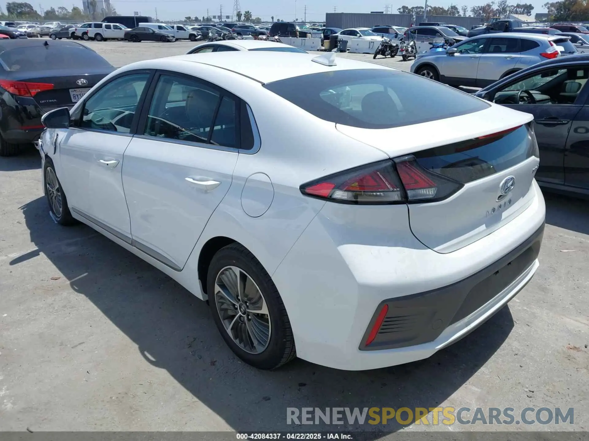 3 fotografías del automóvil dañado KMHC75LD7NU265630 HYUNDAI IONIQ PLUG-IN HYBRID 2022