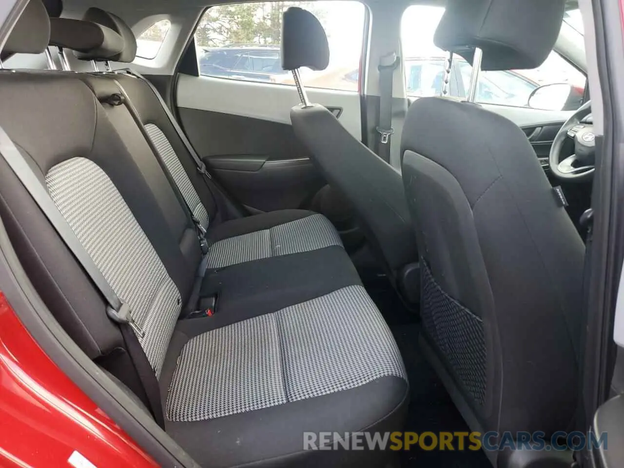 11 fotografías del automóvil dañado KM8K12AA0KU243128 HYUNDAI KONA 2019