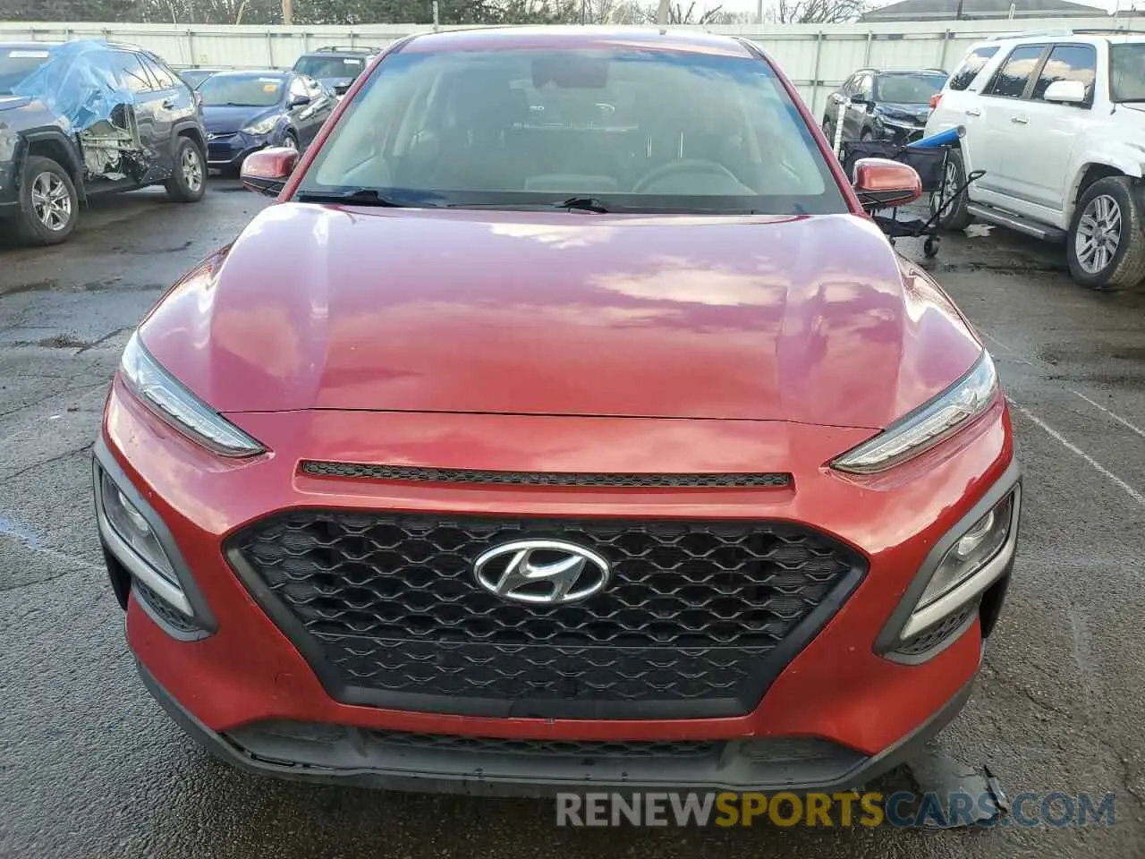 5 fotografías del automóvil dañado KM8K12AA0KU243128 HYUNDAI KONA 2019