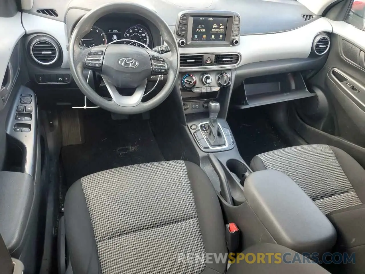 8 fotografías del automóvil dañado KM8K12AA0KU243128 HYUNDAI KONA 2019