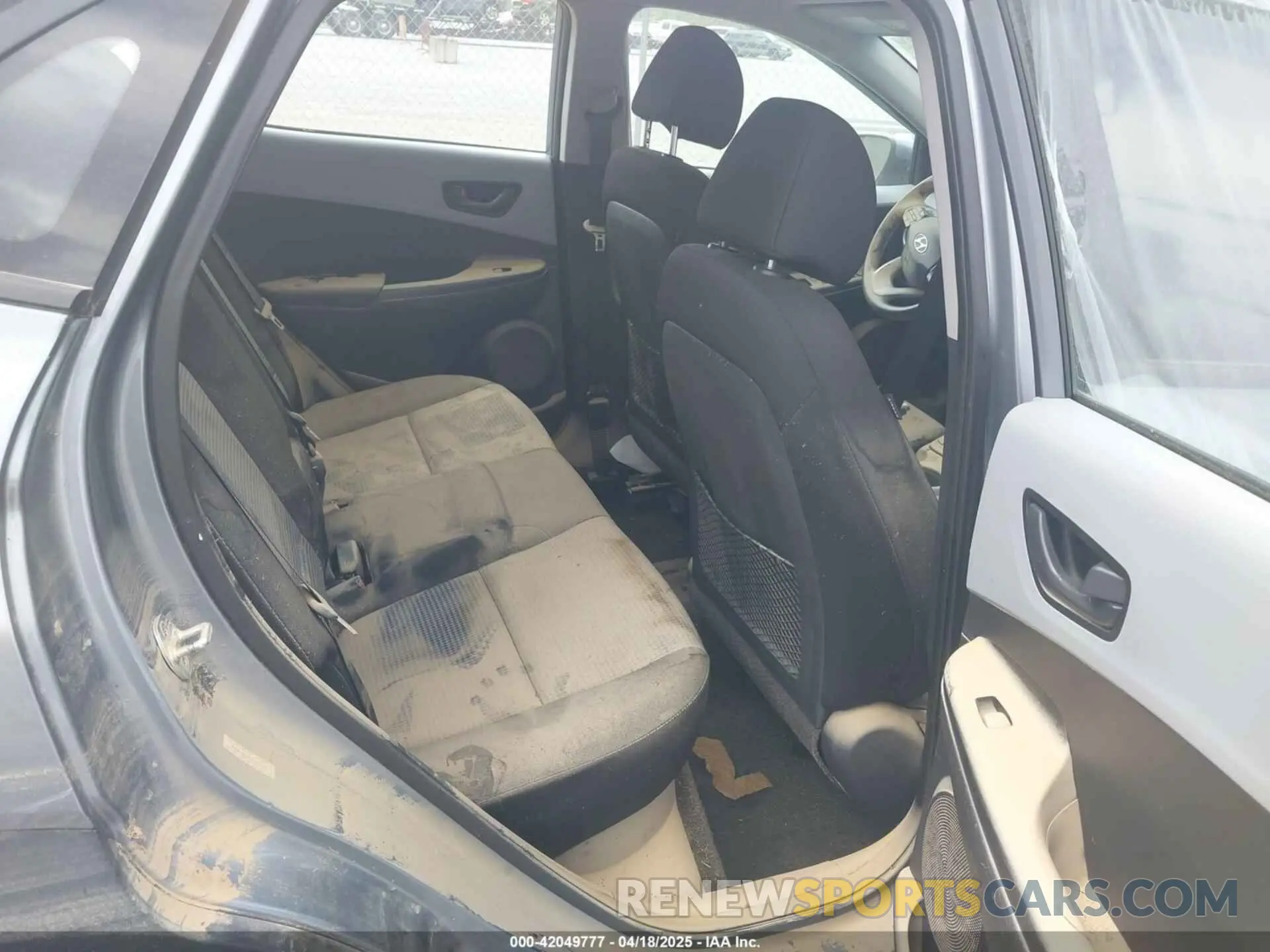 8 fotografías del automóvil dañado KM8K12AA0KU257384 HYUNDAI KONA 2019