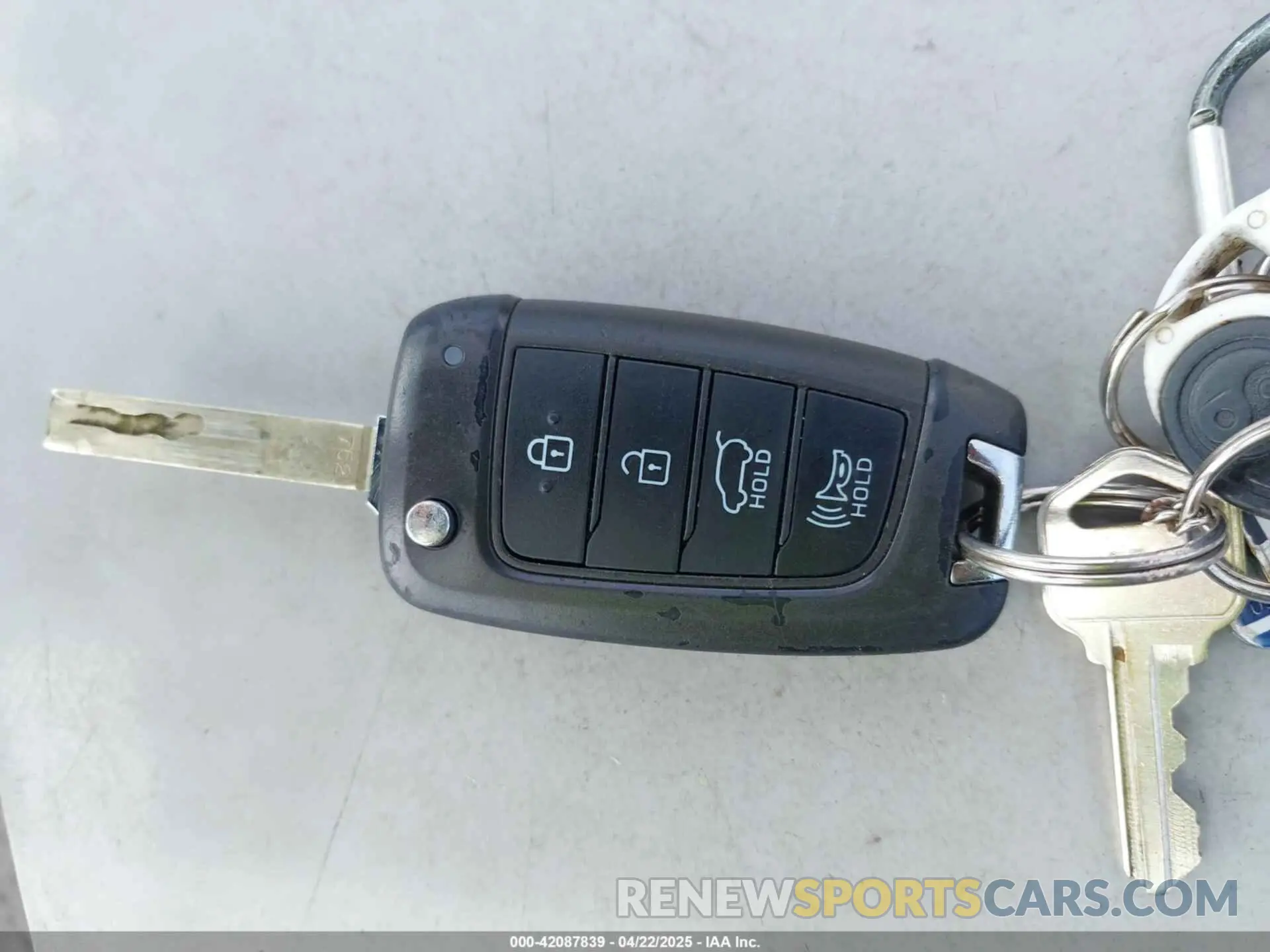 11 fotografías del automóvil dañado KM8K12AA1KU379235 HYUNDAI KONA 2019