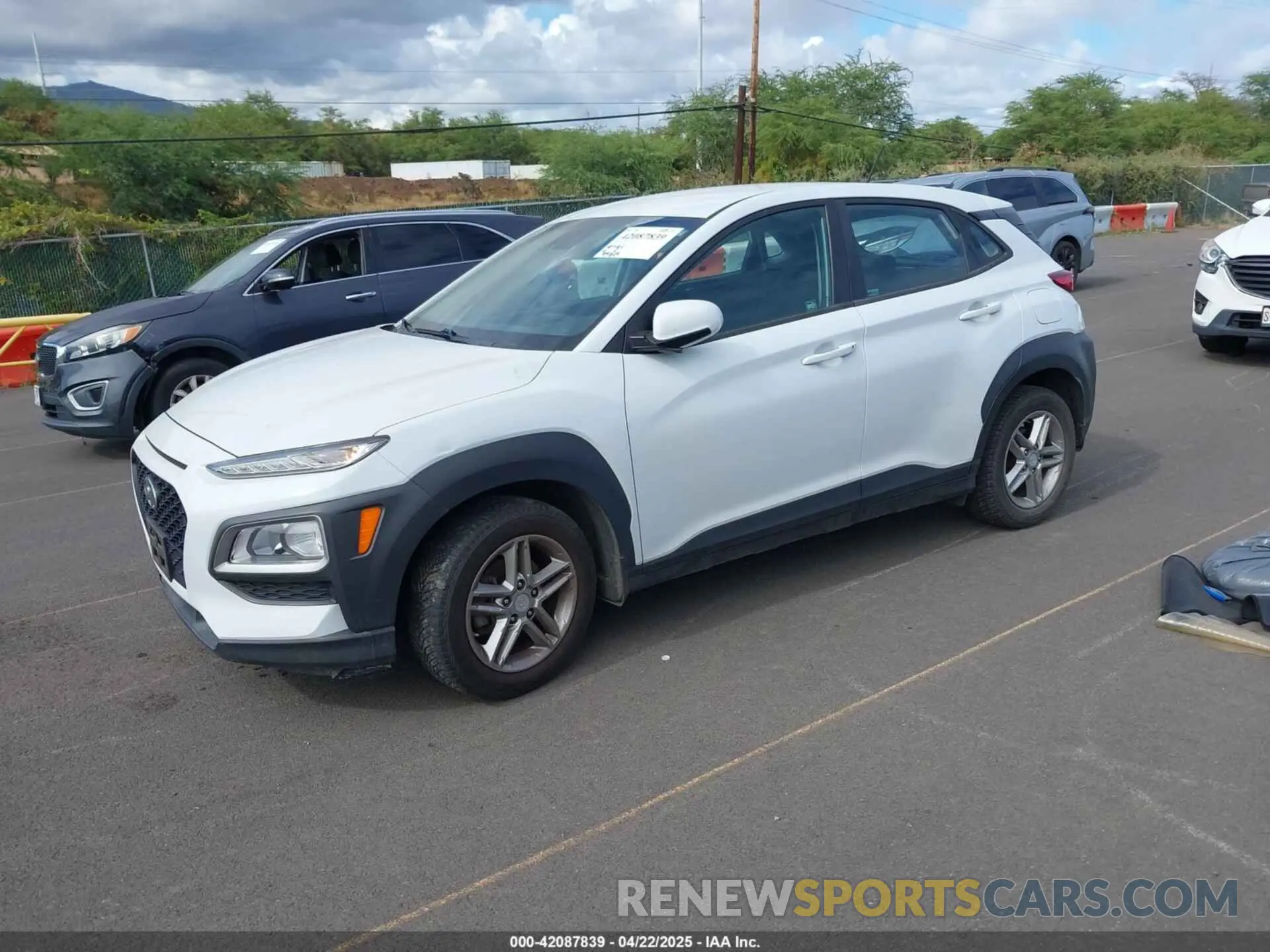 2 fotografías del automóvil dañado KM8K12AA1KU379235 HYUNDAI KONA 2019