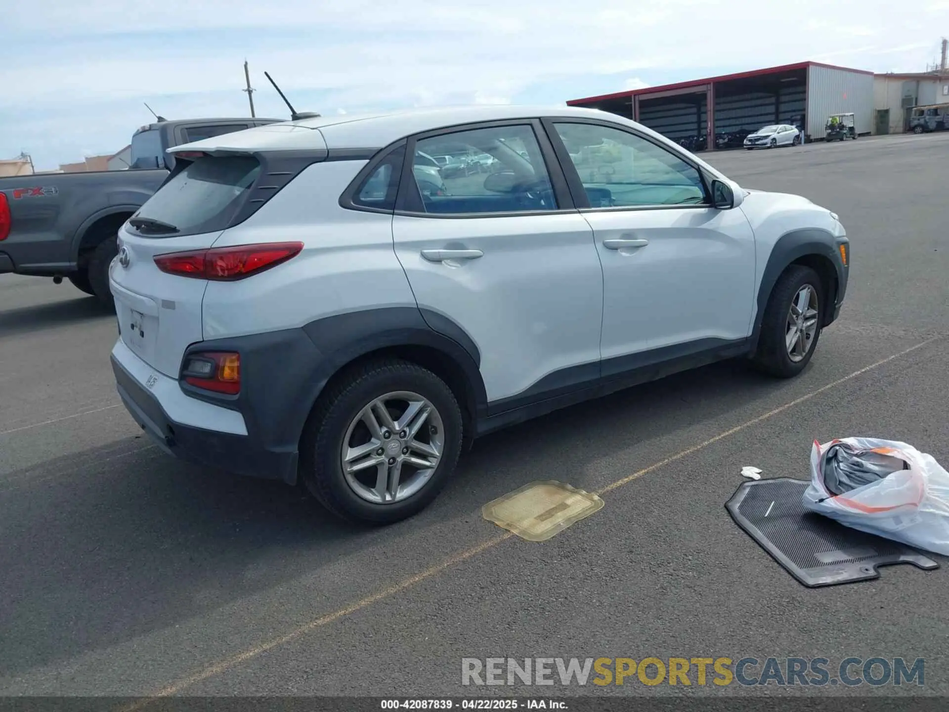 4 fotografías del automóvil dañado KM8K12AA1KU379235 HYUNDAI KONA 2019