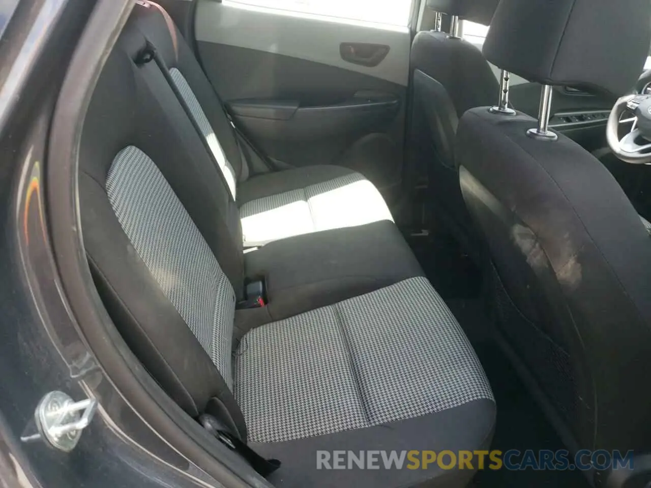 10 fotografías del automóvil dañado KM8K12AA3KU320381 HYUNDAI KONA 2019
