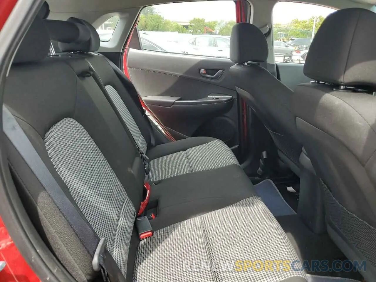 11 fotografías del automóvil dañado KM8K12AA4KU257985 HYUNDAI KONA 2019