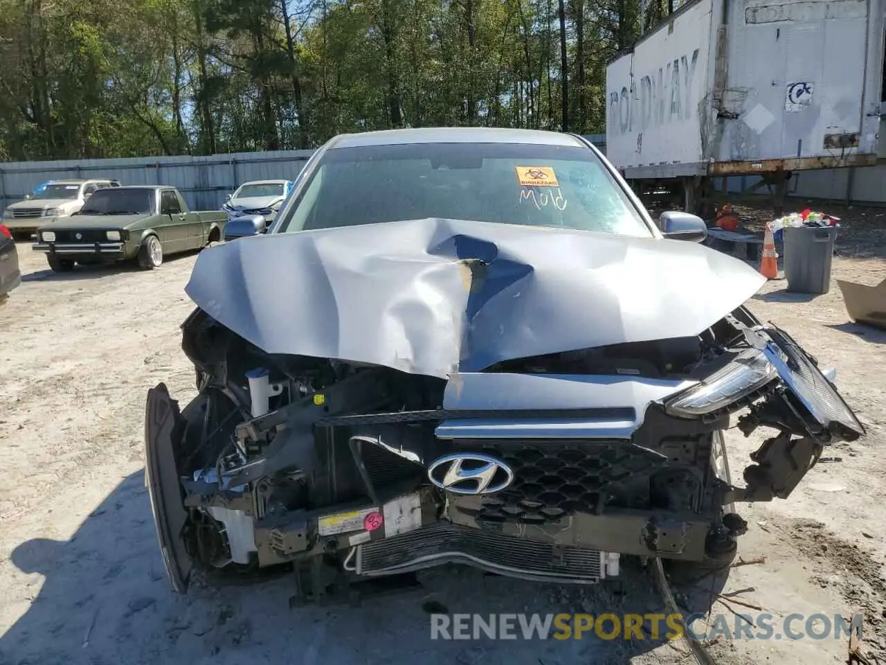 5 fotografías del automóvil dañado KM8K12AA5KU295273 HYUNDAI KONA 2019