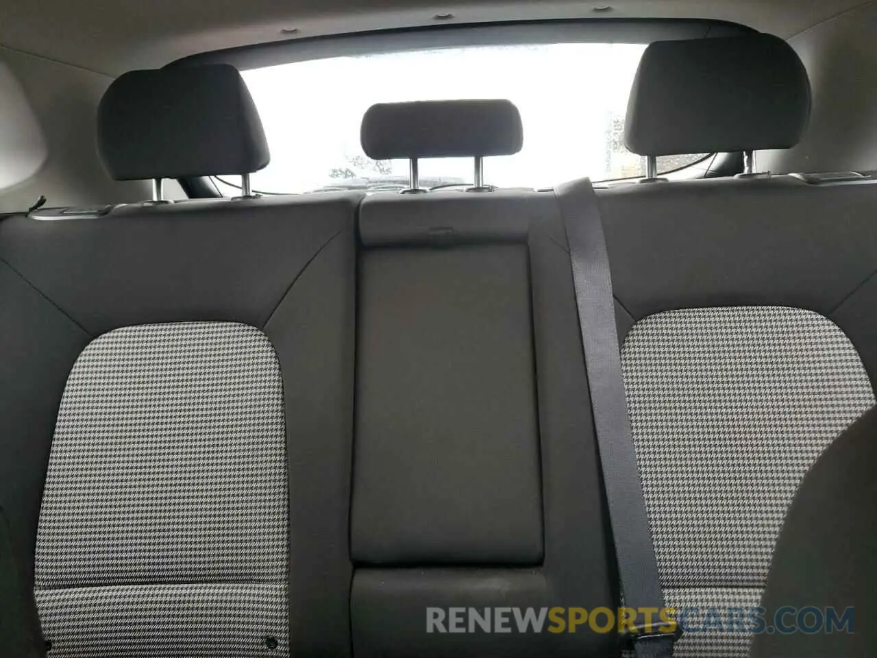 10 fotografías del automóvil dañado KM8K12AA5KU343063 HYUNDAI KONA 2019