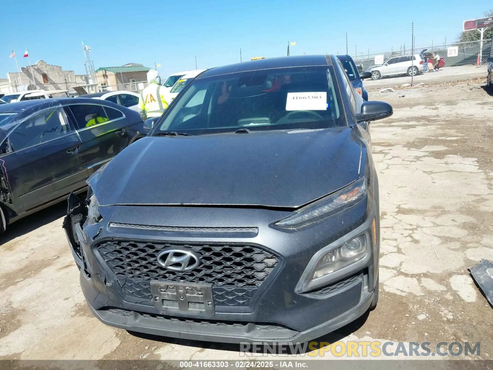 12 fotografías del automóvil dañado KM8K12AA7KU272366 HYUNDAI KONA 2019