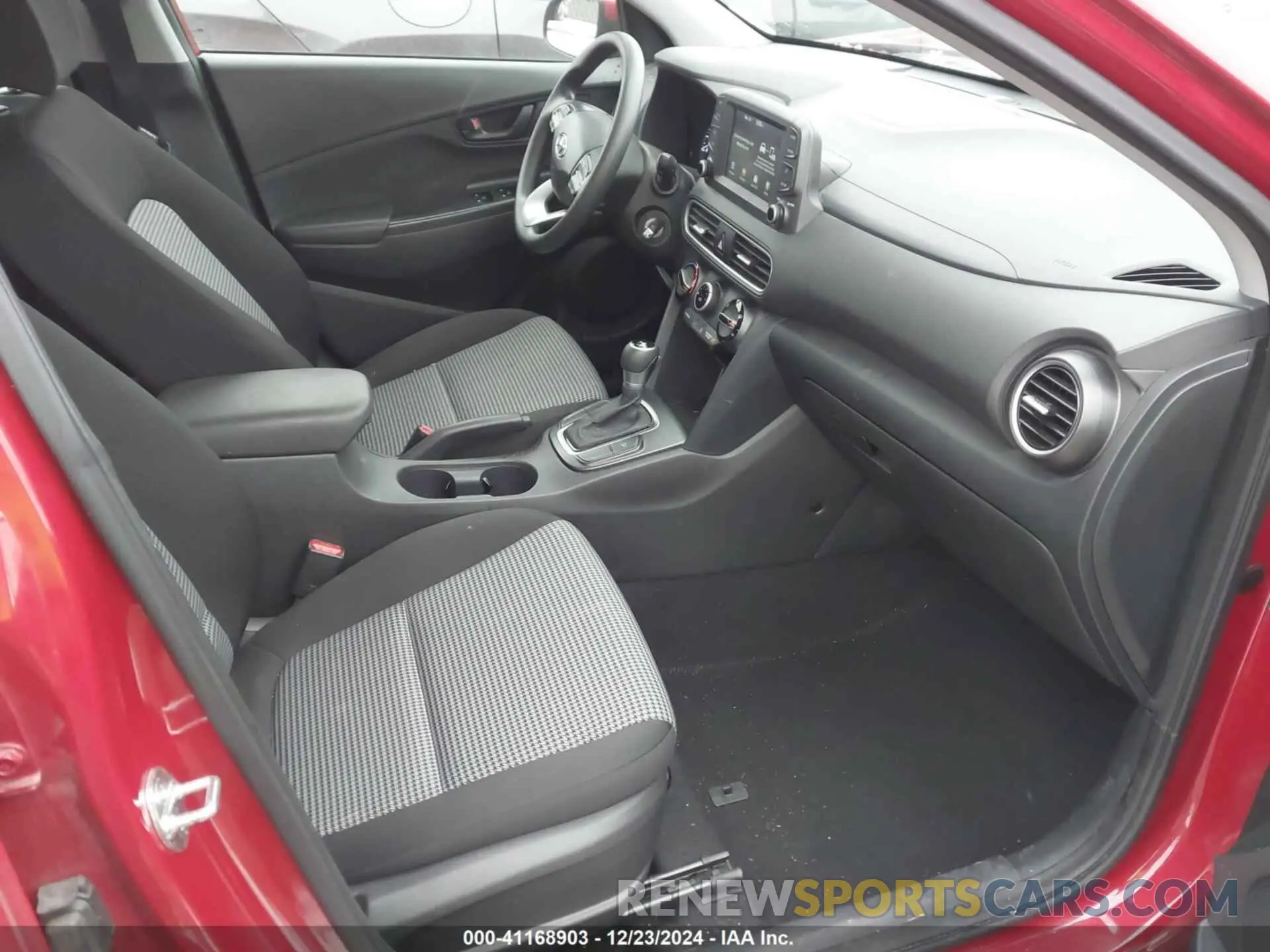 5 fotografías del automóvil dañado KM8K12AA8KU316701 HYUNDAI KONA 2019