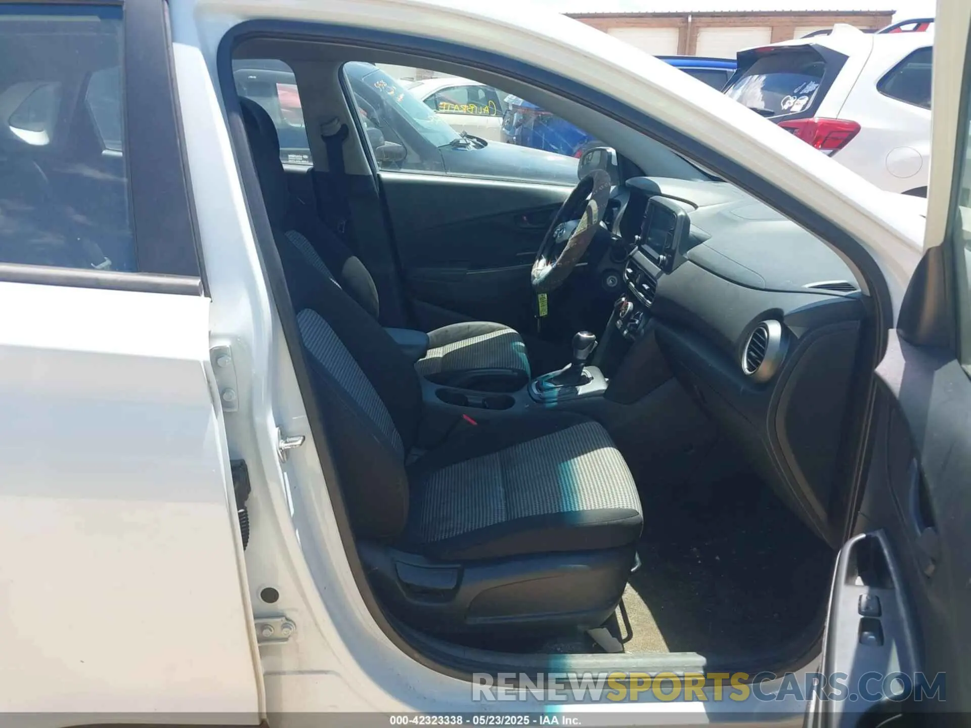 5 fotografías del automóvil dañado KM8K12AA9KU237912 HYUNDAI KONA 2019