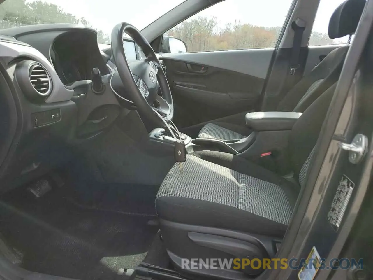 7 fotografías del automóvil dañado KM8K12AA9KU295776 HYUNDAI KONA 2019