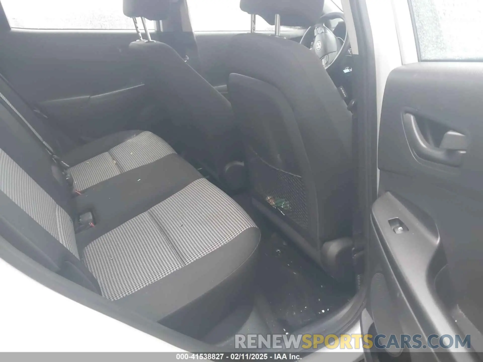8 fotografías del automóvil dañado KM8K12AAXKU278162 HYUNDAI KONA 2019
