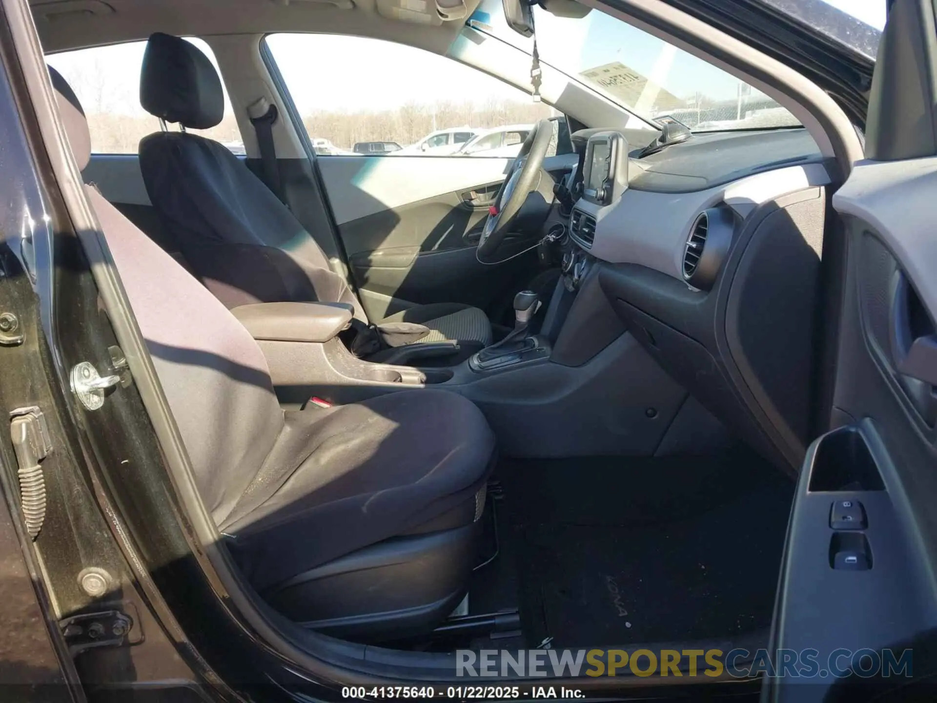 5 fotografías del automóvil dañado KM8K12AAXKU339266 HYUNDAI KONA 2019