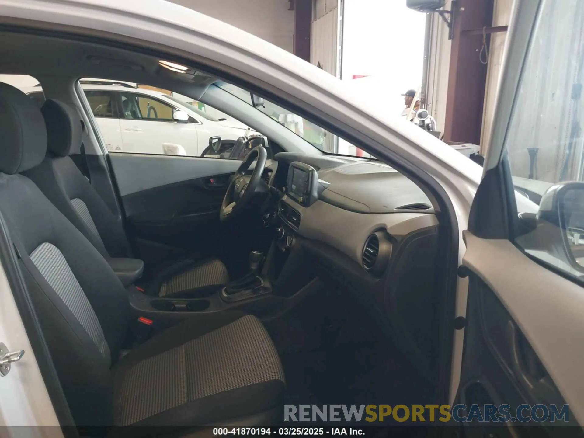 5 fotografías del automóvil dañado KM8K1CAA3KU291745 HYUNDAI KONA 2019