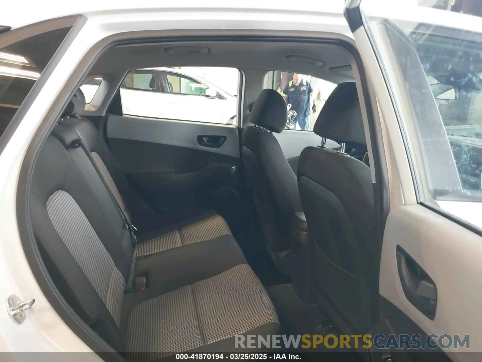 8 fotografías del automóvil dañado KM8K1CAA3KU291745 HYUNDAI KONA 2019