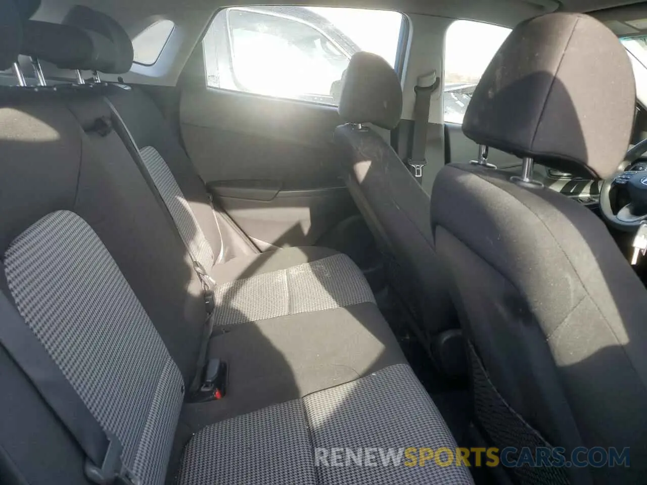 10 fotografías del automóvil dañado KM8K1CAA5KU274817 HYUNDAI KONA 2019