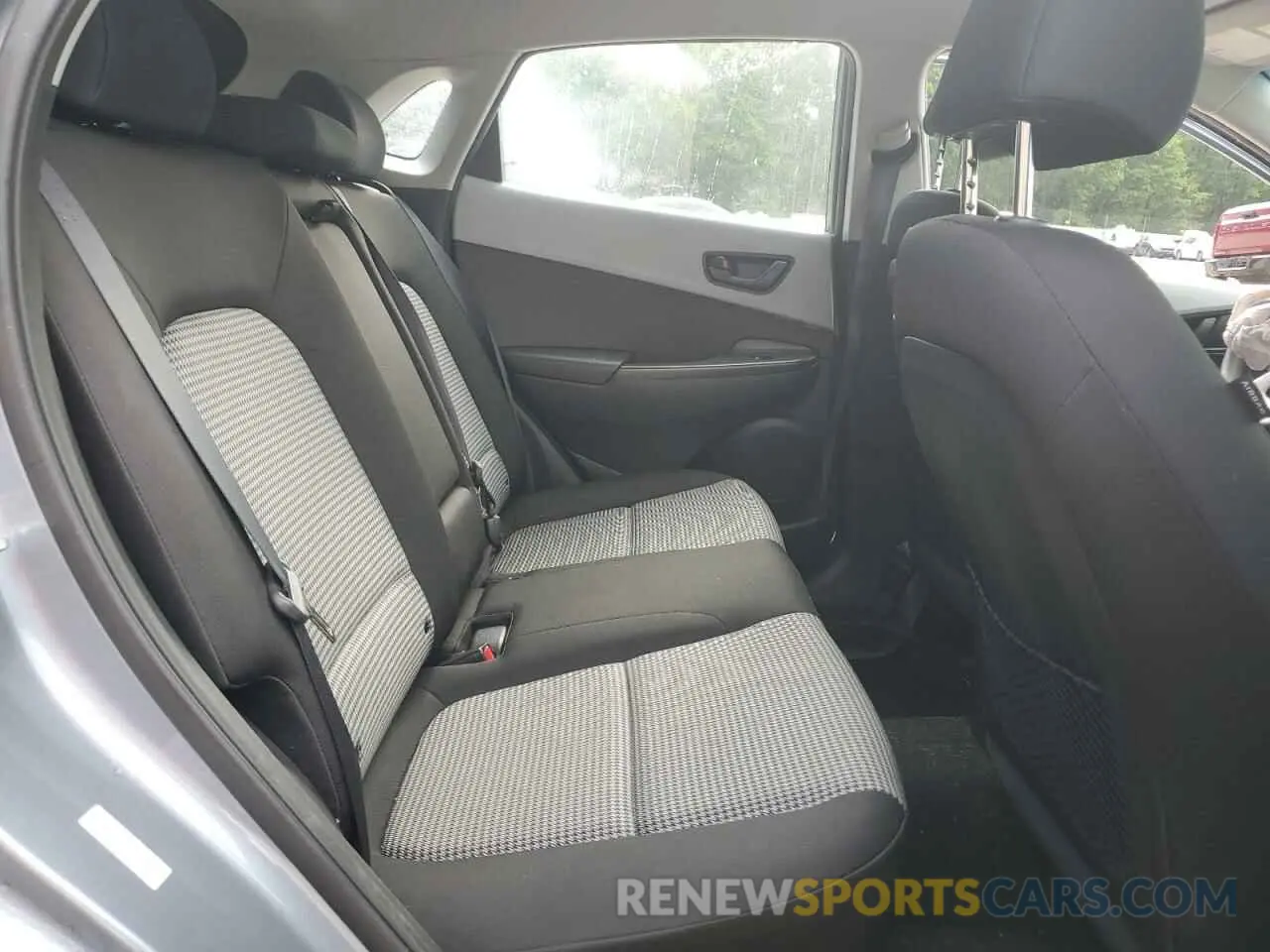 10 fotografías del automóvil dañado KM8K1CAA7KU292848 HYUNDAI KONA 2019