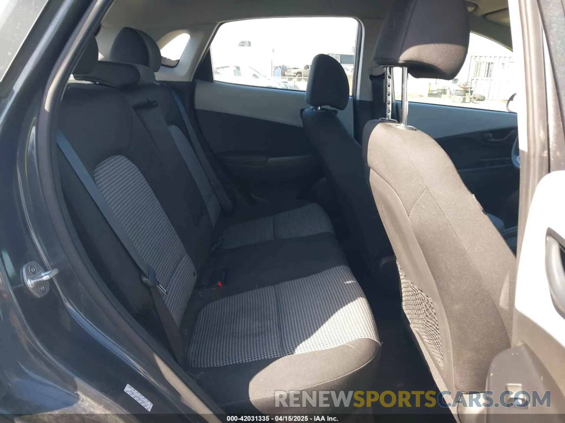 8 fotografías del automóvil dañado KM8K1CAA8KU288114 HYUNDAI KONA 2019