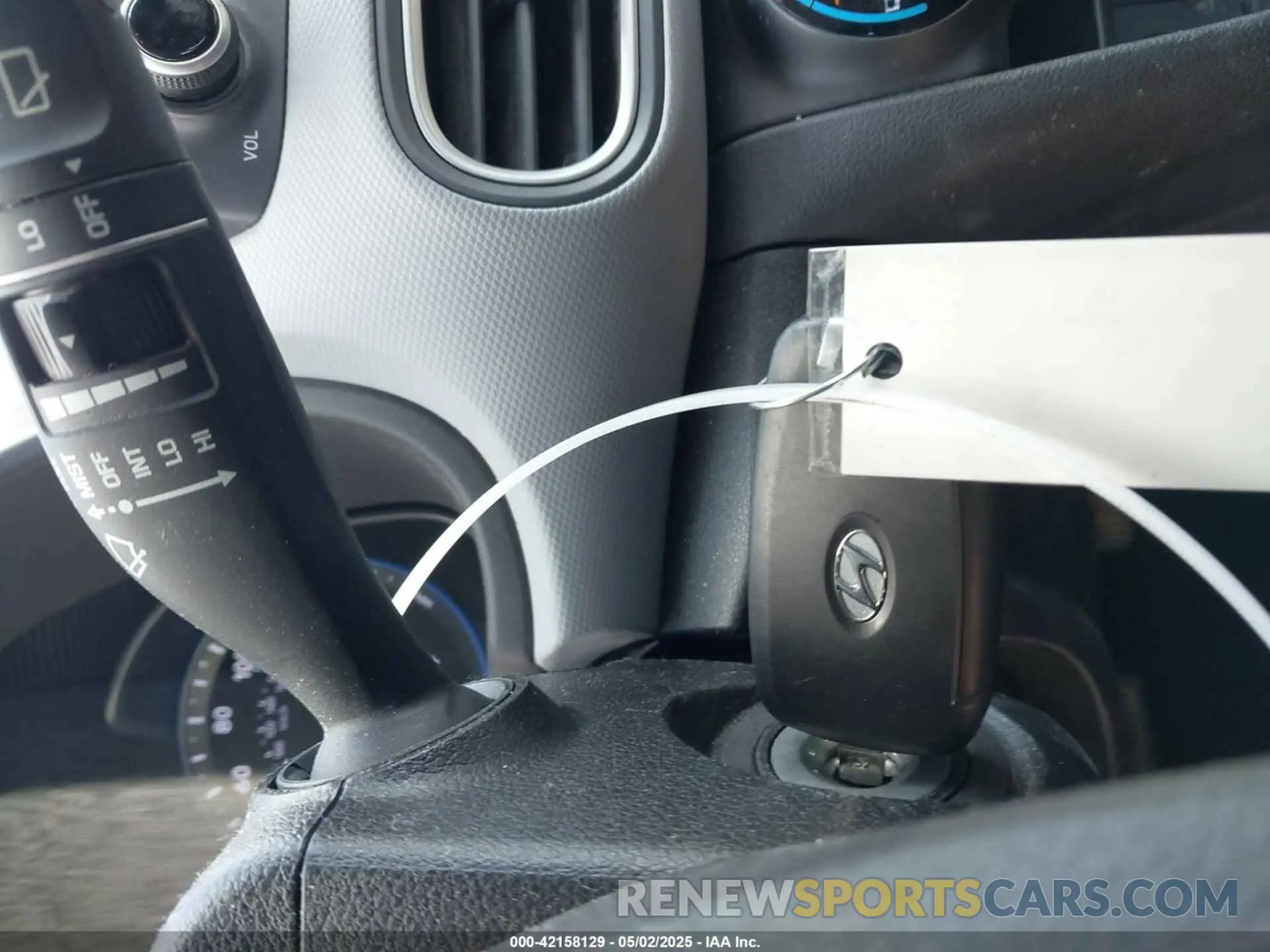 11 fotografías del automóvil dañado KM8K1CAA8KU291059 HYUNDAI KONA 2019