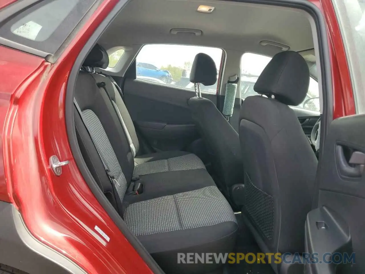 10 fotografías del automóvil dañado KM8K1CAA8KU358159 HYUNDAI KONA 2019