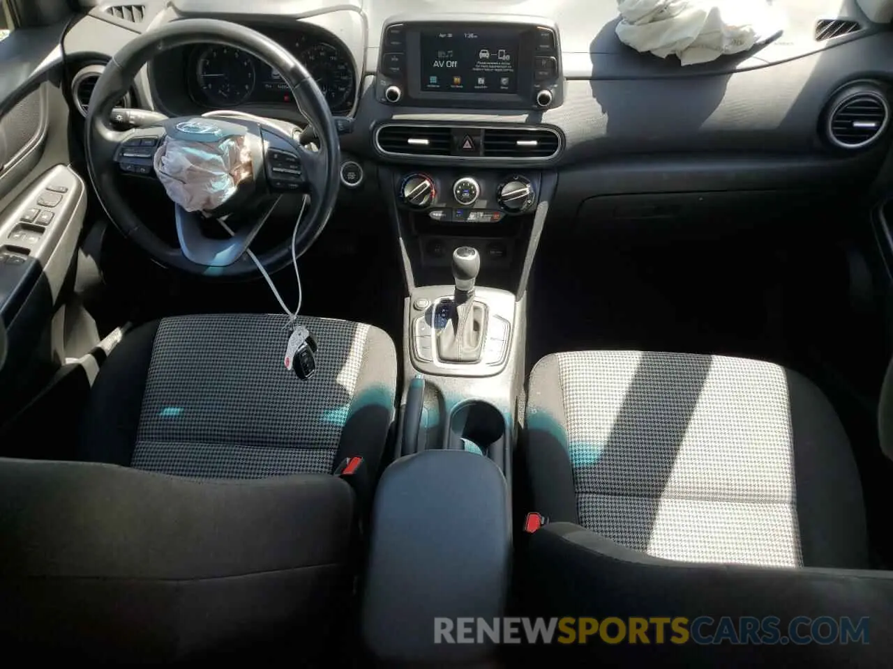 8 fotografías del automóvil dañado KM8K22AA1KU195247 HYUNDAI KONA 2019