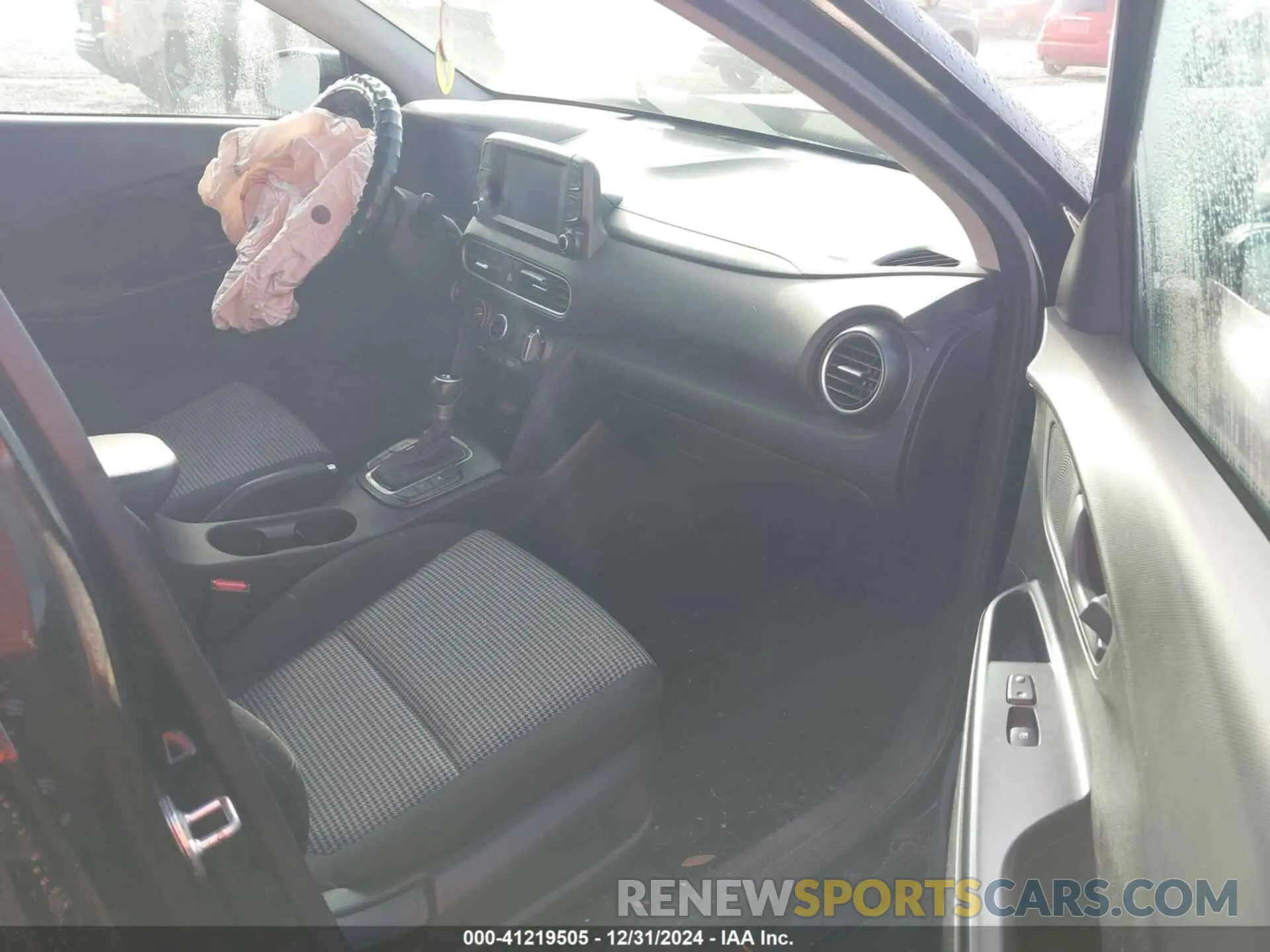 5 fotografías del automóvil dañado KM8K22AA2KU194849 HYUNDAI KONA 2019