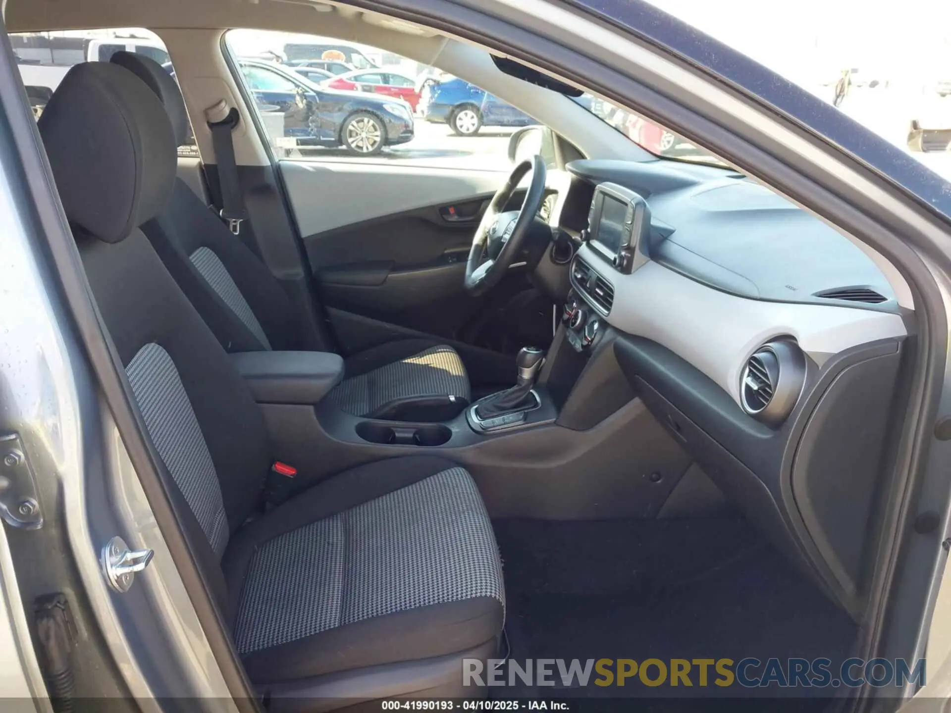 5 fotografías del automóvil dañado KM8K22AA3KU382845 HYUNDAI KONA 2019