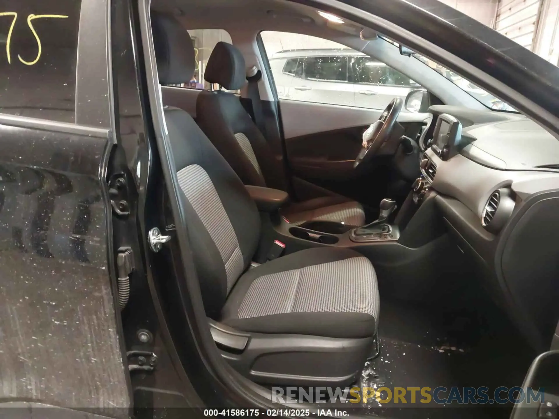 5 fotografías del automóvil dañado KM8K2CAA0KU250471 HYUNDAI KONA 2019
