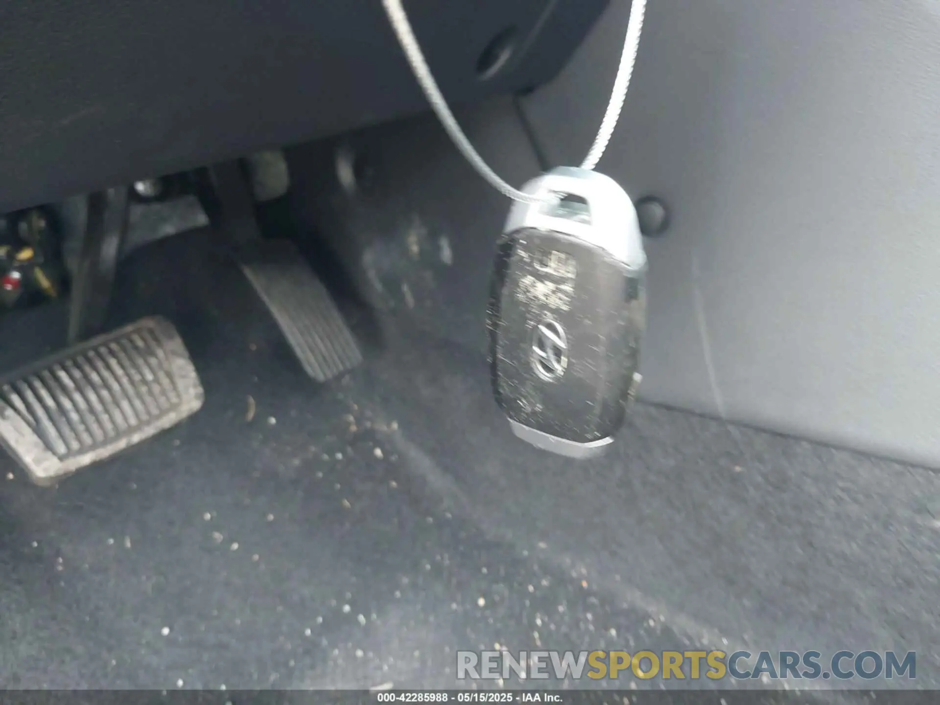 11 fotografías del automóvil dañado KM8K2CAA0KU368763 HYUNDAI KONA 2019