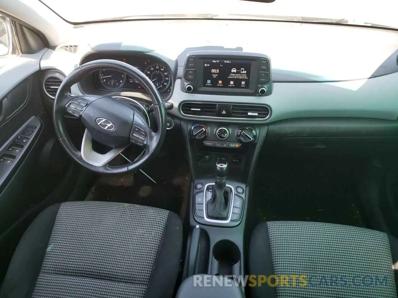 8 fotografías del automóvil dañado KM8K2CAA1KU213283 HYUNDAI KONA 2019