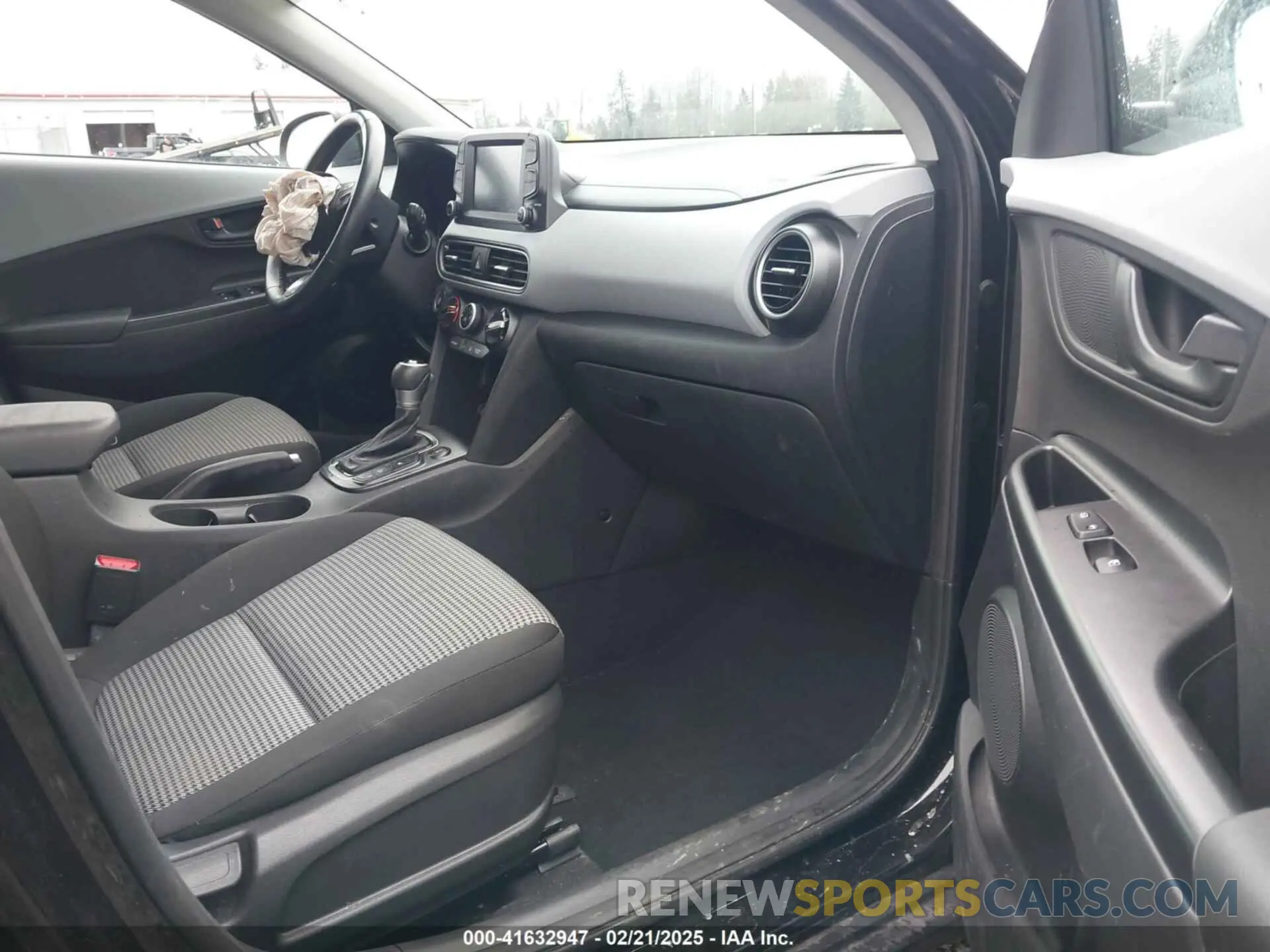 5 fotografías del automóvil dañado KM8K2CAA1KU369064 HYUNDAI KONA 2019