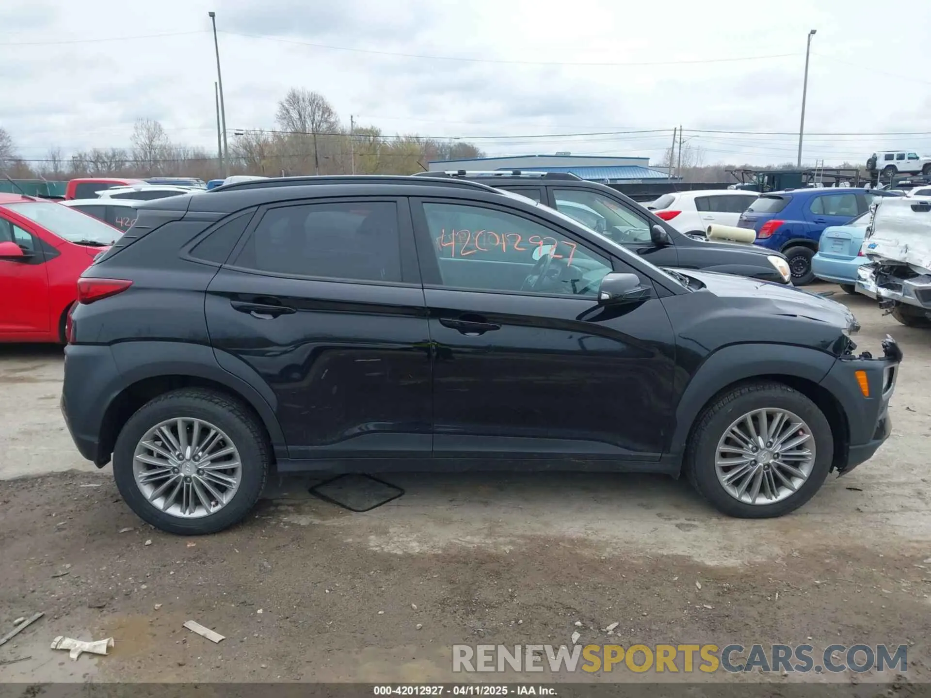 13 fotografías del automóvil dañado KM8K2CAA5KU366944 HYUNDAI KONA 2019