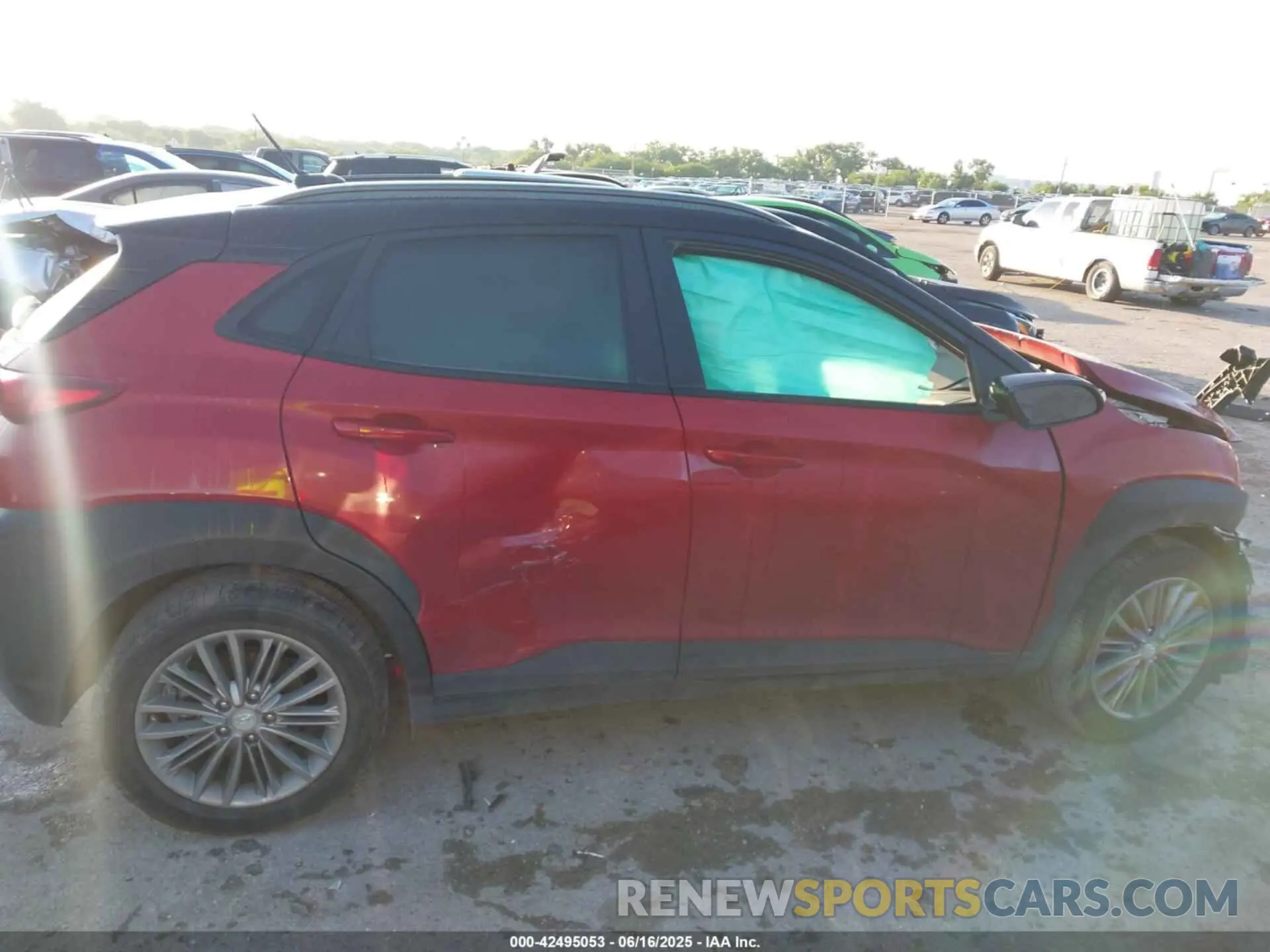 12 fotografías del automóvil dañado KM8K2CAA6KU387530 HYUNDAI KONA 2019