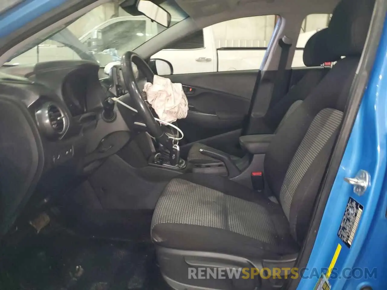 7 fotografías del automóvil dañado KM8K2CAA8KU199351 HYUNDAI KONA 2019