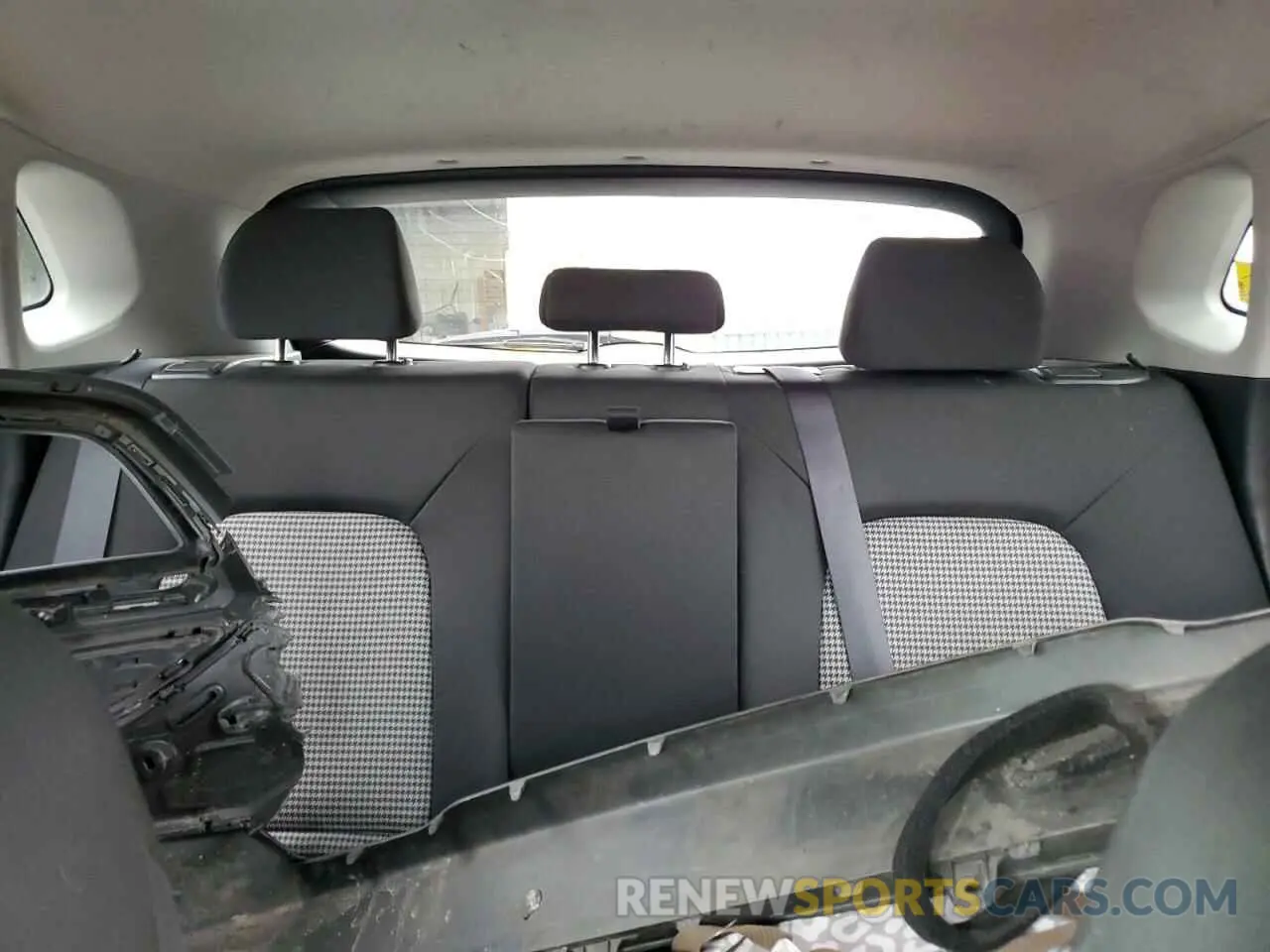 10 fotografías del automóvil dañado KM8K2CAA8KU377159 HYUNDAI KONA 2019