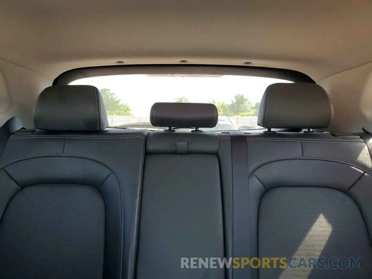 10 fotografías del automóvil dañado KM8K5CA50KU273209 HYUNDAI KONA 2019