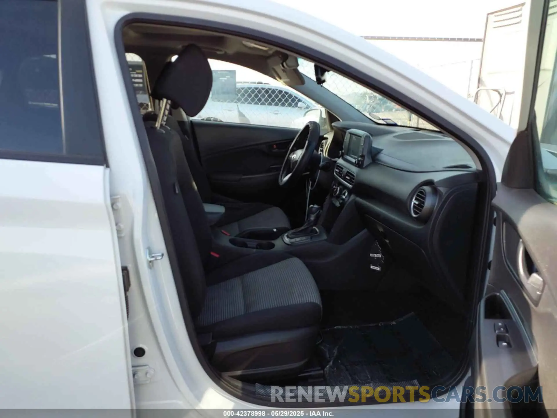 5 fotografías del automóvil dañado KM8K62AA0KU253871 HYUNDAI KONA 2019