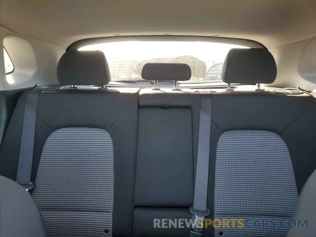 10 fotografías del automóvil dañado KM8K62AA2KU359920 HYUNDAI KONA 2019