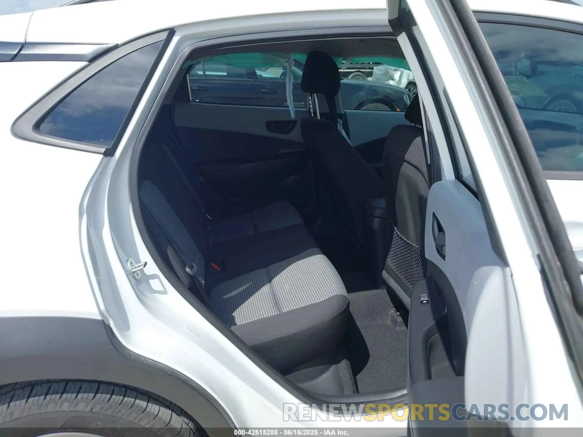 8 fotografías del automóvil dañado KM8K62AA9KU245087 HYUNDAI KONA 2019