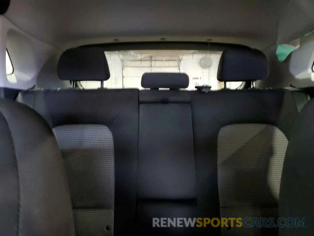 10 fotografías del automóvil dañado KM8K6CAA6KU257297 HYUNDAI KONA 2019