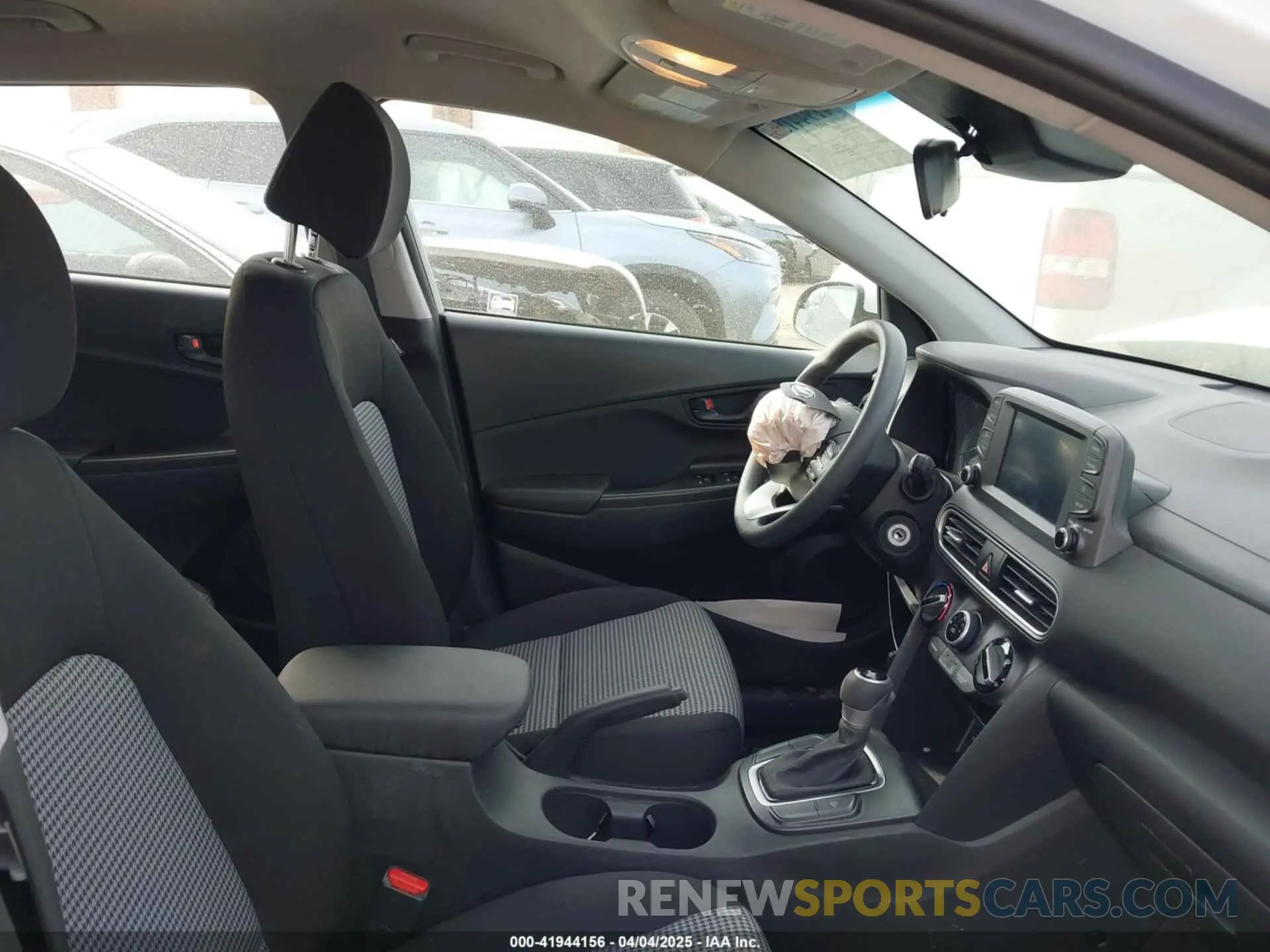 5 fotografías del automóvil dañado KM8K12AA0LU433240 HYUNDAI KONA 2020