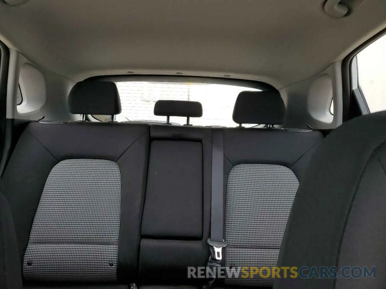 10 fotografías del automóvil dañado KM8K12AA2LU424913 HYUNDAI KONA 2020