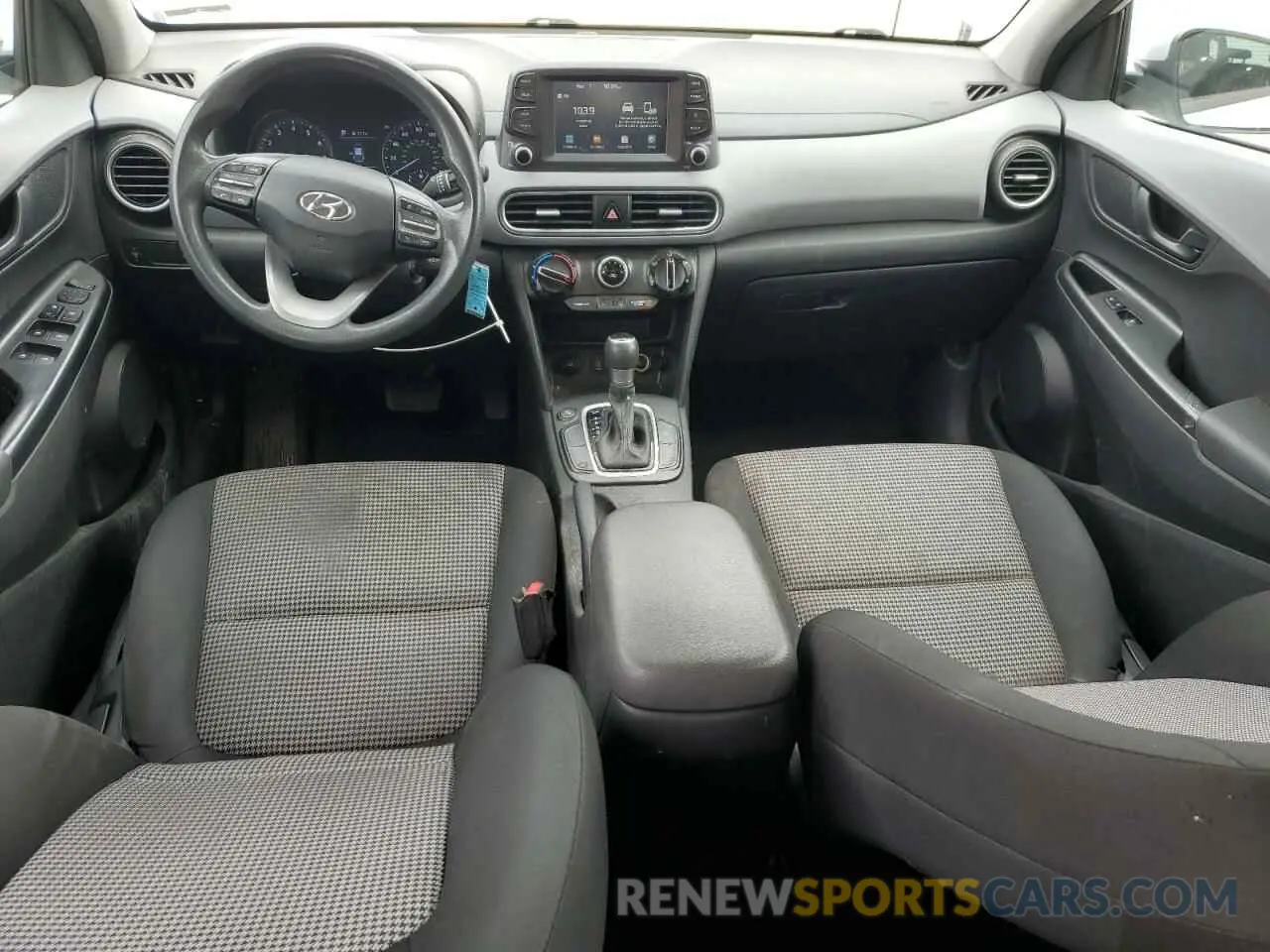8 fotografías del automóvil dañado KM8K12AA2LU424913 HYUNDAI KONA 2020