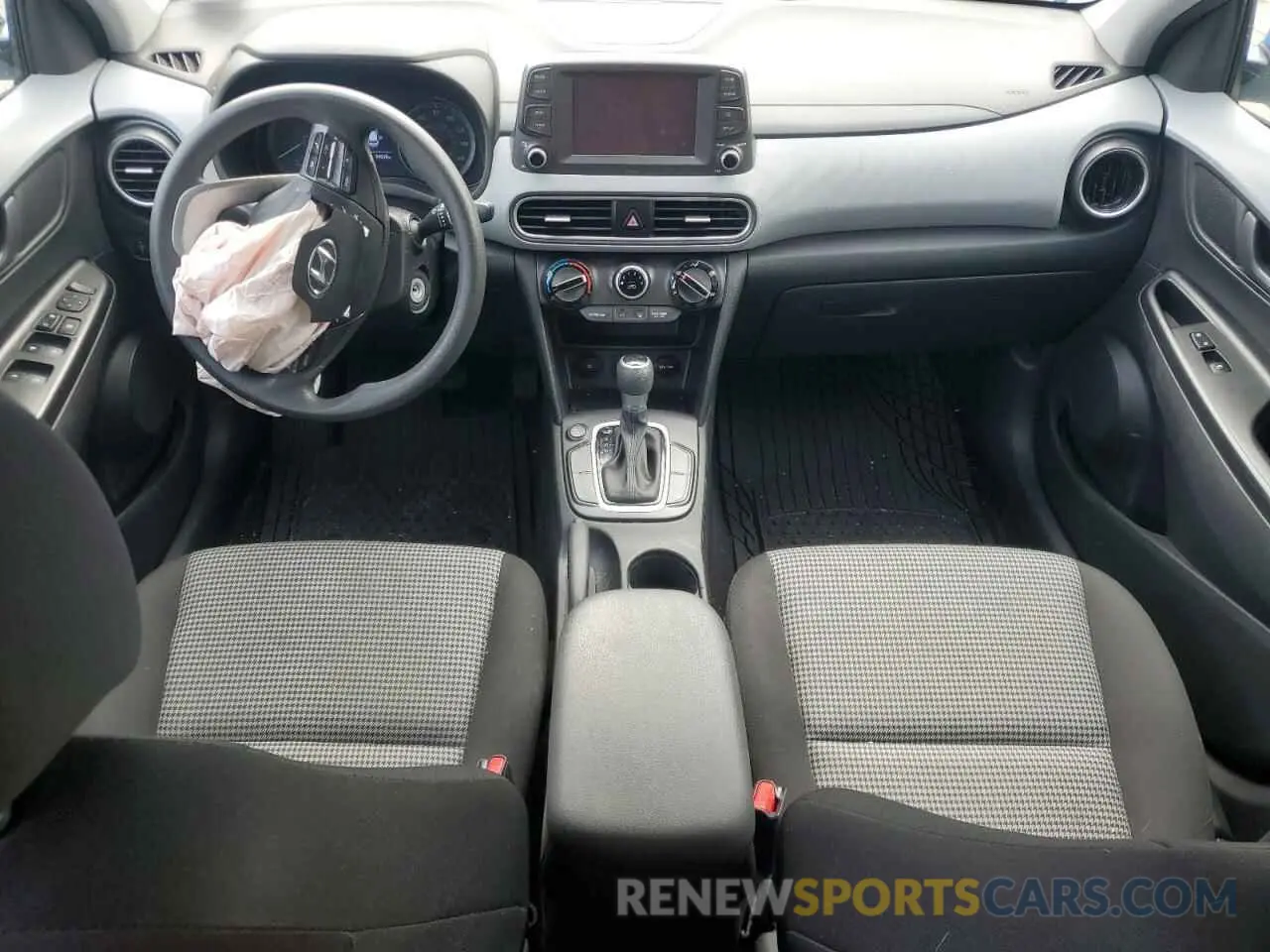 8 fotografías del automóvil dañado KM8K12AA5LU565040 HYUNDAI KONA 2020