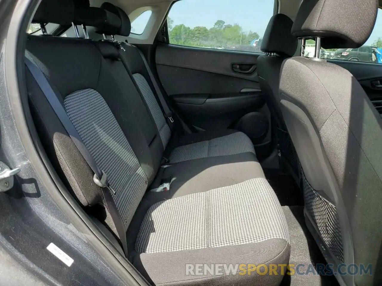 10 fotografías del automóvil dañado KM8K12AA6LU523069 HYUNDAI KONA 2020