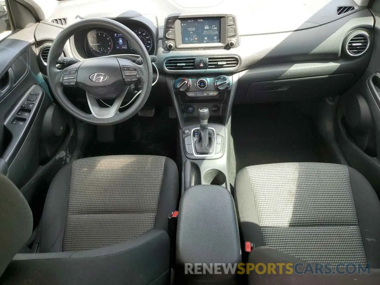 8 fotografías del automóvil dañado KM8K12AA6LU523069 HYUNDAI KONA 2020